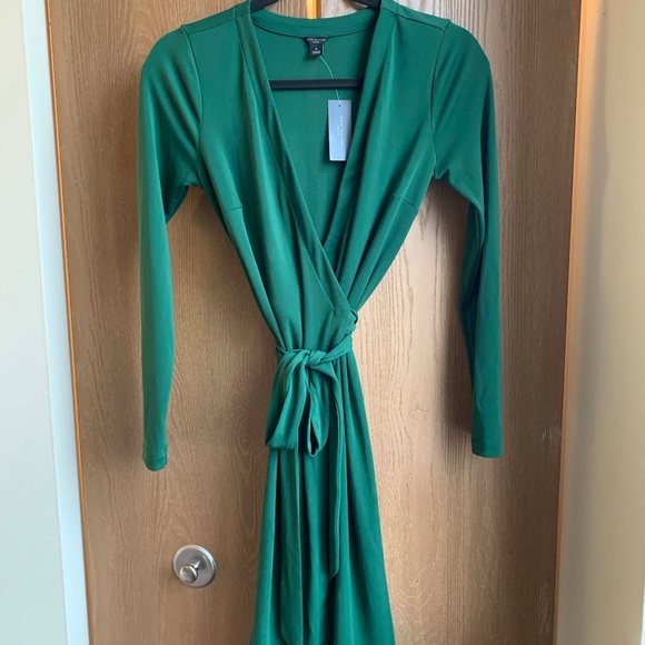 Ann Taylor Dresses & Skirts - Emerald Green Dress